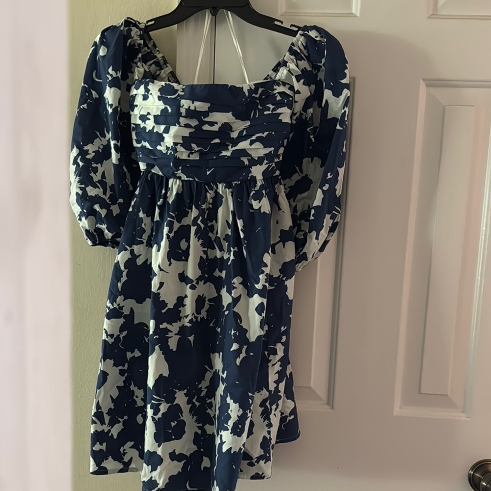 Abercrombie & Fitch Navy and White Garment
